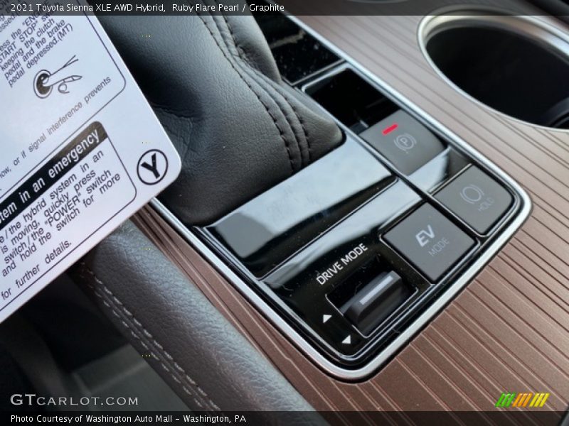 Ruby Flare Pearl / Graphite 2021 Toyota Sienna XLE AWD Hybrid