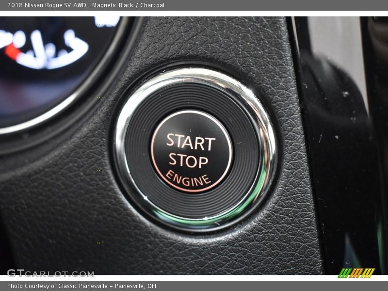 Magnetic Black / Charcoal 2018 Nissan Rogue SV AWD