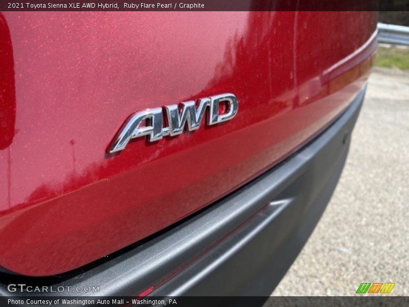 Ruby Flare Pearl / Graphite 2021 Toyota Sienna XLE AWD Hybrid