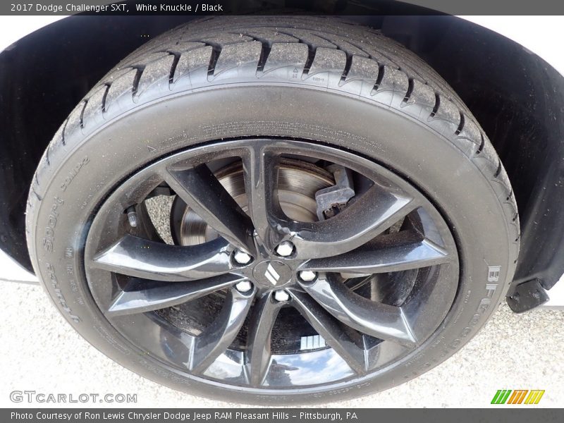 White Knuckle / Black 2017 Dodge Challenger SXT