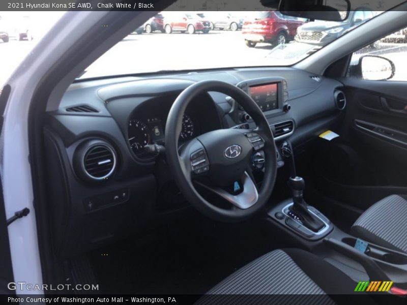 Chalk White / Black 2021 Hyundai Kona SE AWD