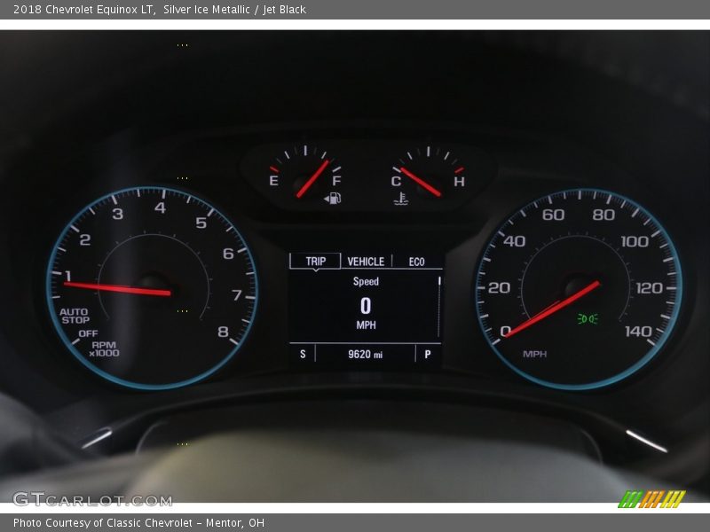 Silver Ice Metallic / Jet Black 2018 Chevrolet Equinox LT