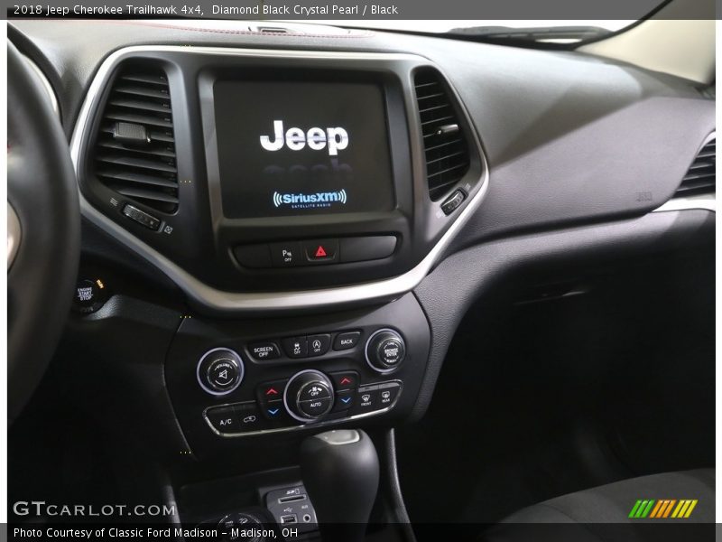 Diamond Black Crystal Pearl / Black 2018 Jeep Cherokee Trailhawk 4x4
