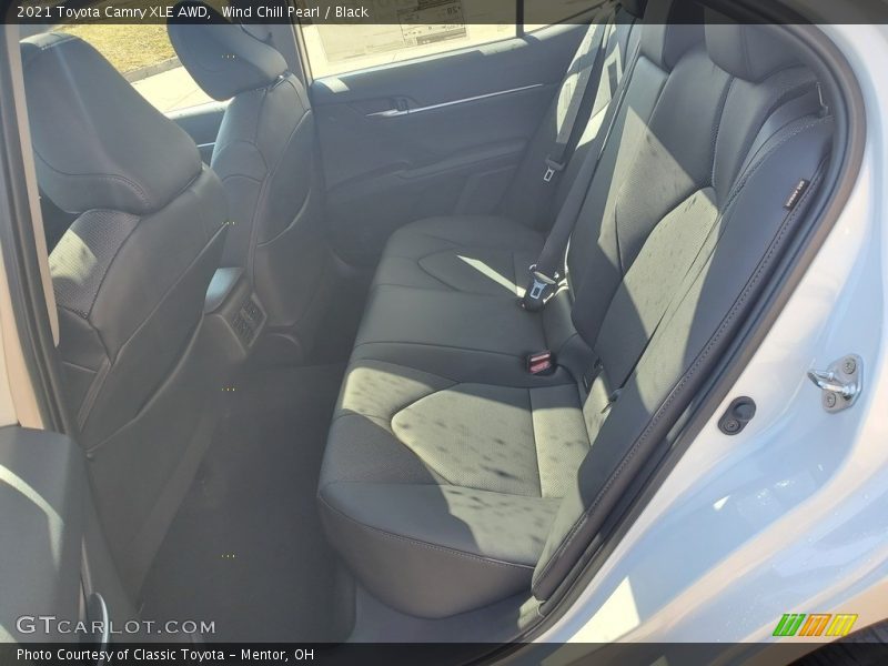Wind Chill Pearl / Black 2021 Toyota Camry XLE AWD