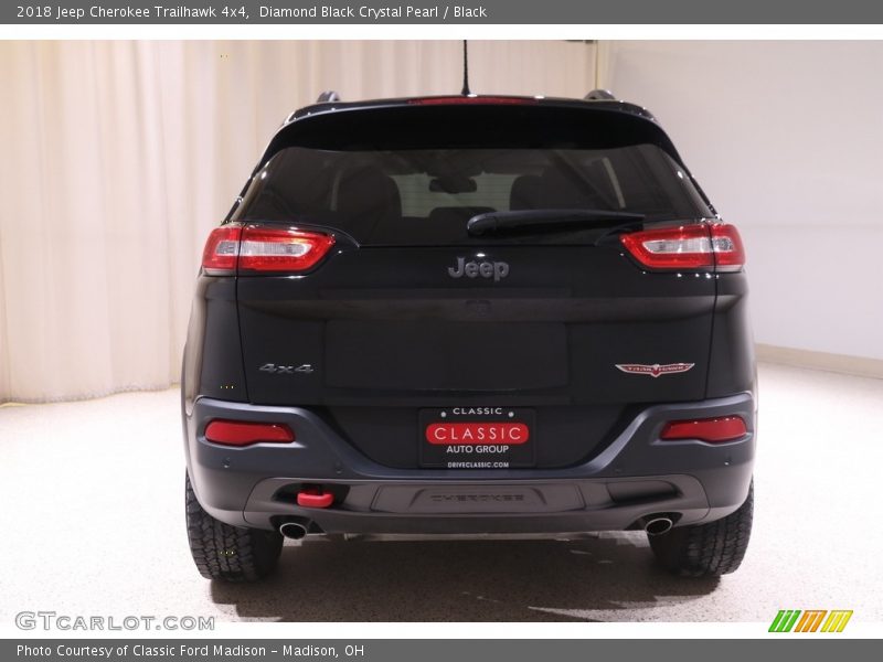 Diamond Black Crystal Pearl / Black 2018 Jeep Cherokee Trailhawk 4x4
