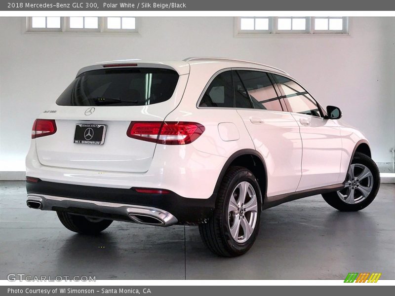 Polar White / Silk Beige/Black 2018 Mercedes-Benz GLC 300