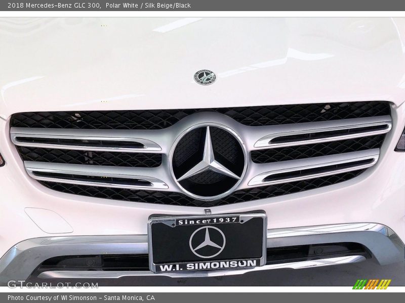 Polar White / Silk Beige/Black 2018 Mercedes-Benz GLC 300