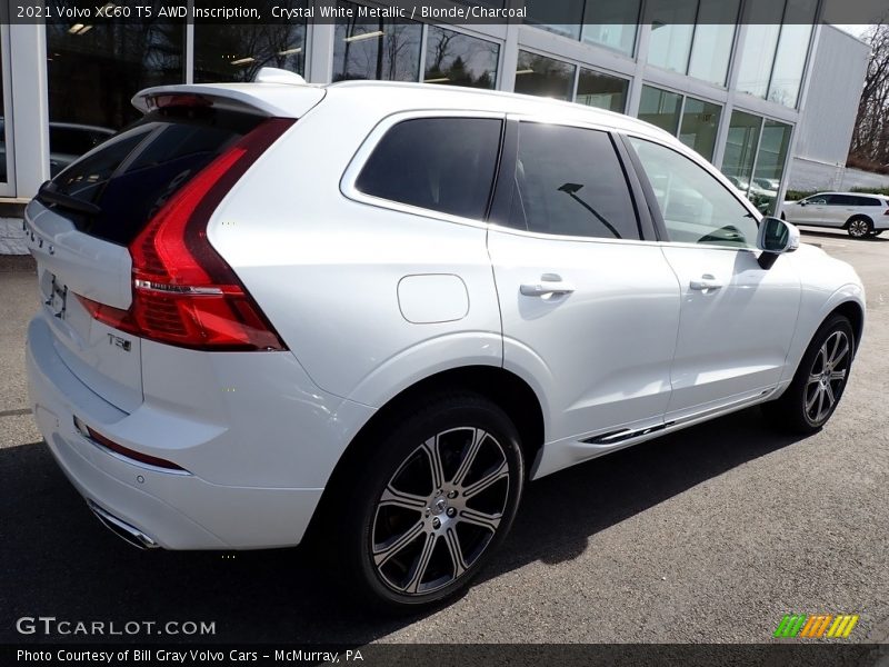 Crystal White Metallic / Blonde/Charcoal 2021 Volvo XC60 T5 AWD Inscription