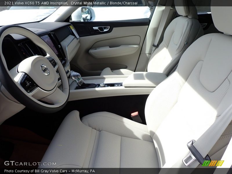 Crystal White Metallic / Blonde/Charcoal 2021 Volvo XC60 T5 AWD Inscription