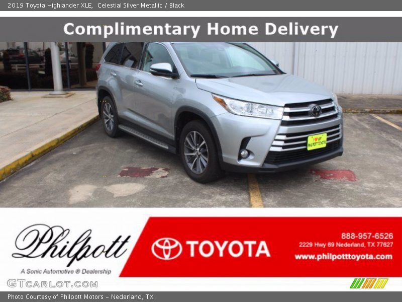 Celestial Silver Metallic / Black 2019 Toyota Highlander XLE