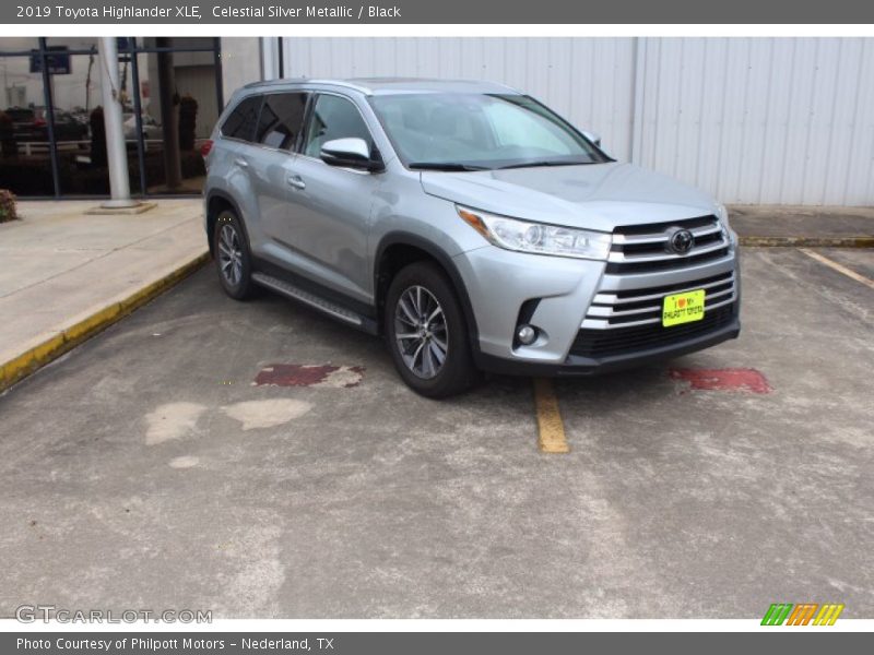 Celestial Silver Metallic / Black 2019 Toyota Highlander XLE