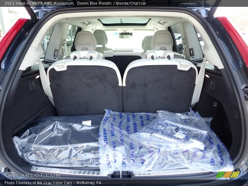 Denim Blue Metallic / Blonde/Charcoal 2021 Volvo XC90 T5 AWD Momentum