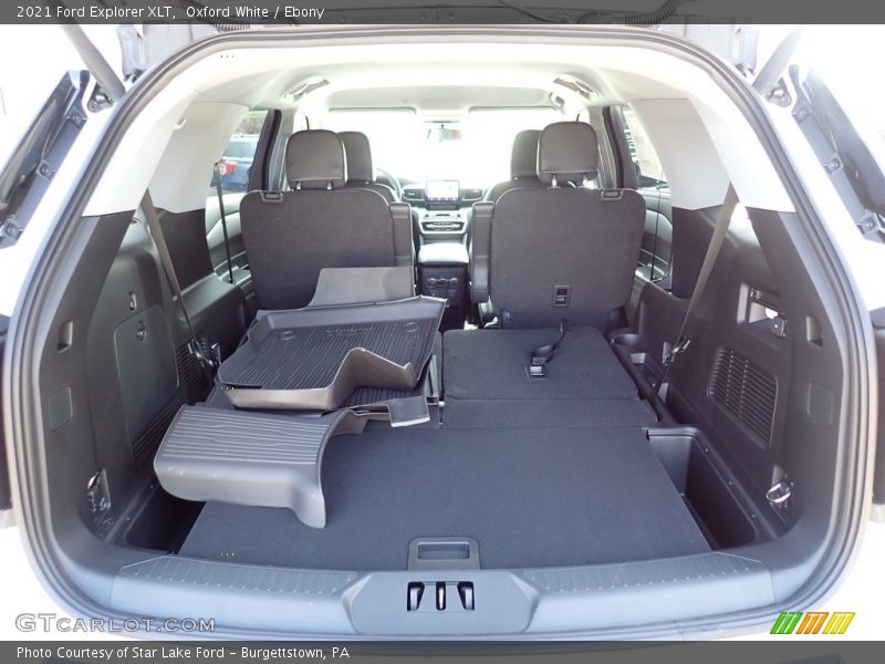 Oxford White / Ebony 2021 Ford Explorer XLT