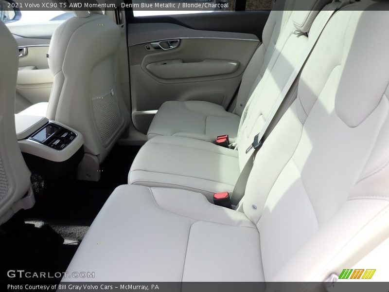 Denim Blue Metallic / Blonde/Charcoal 2021 Volvo XC90 T5 AWD Momentum