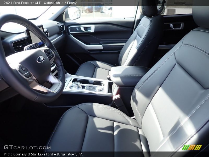 Oxford White / Ebony 2021 Ford Explorer XLT