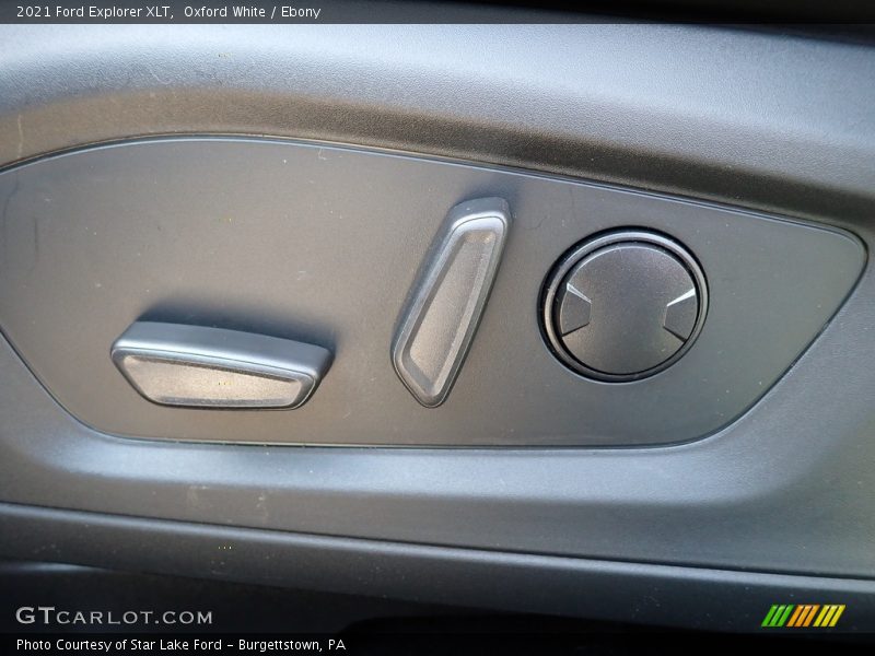 Oxford White / Ebony 2021 Ford Explorer XLT