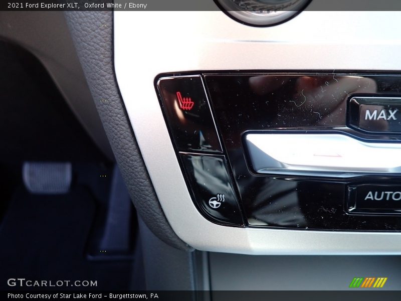 Oxford White / Ebony 2021 Ford Explorer XLT