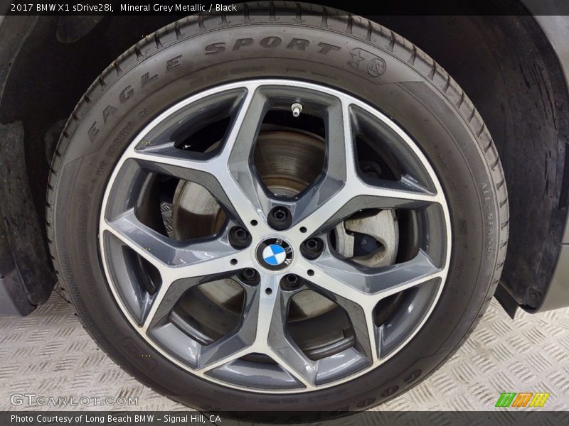 Mineral Grey Metallic / Black 2017 BMW X1 sDrive28i