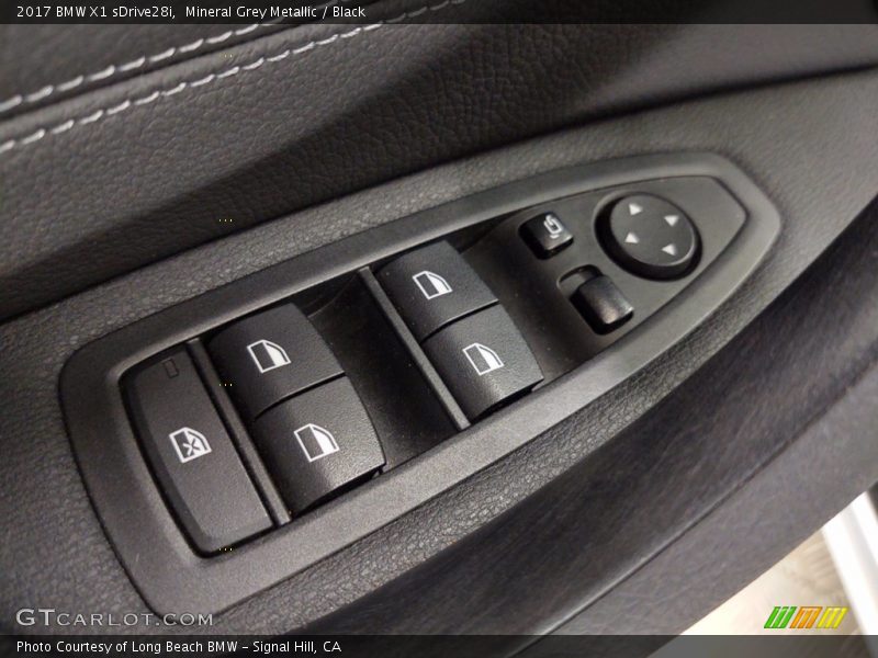 Mineral Grey Metallic / Black 2017 BMW X1 sDrive28i