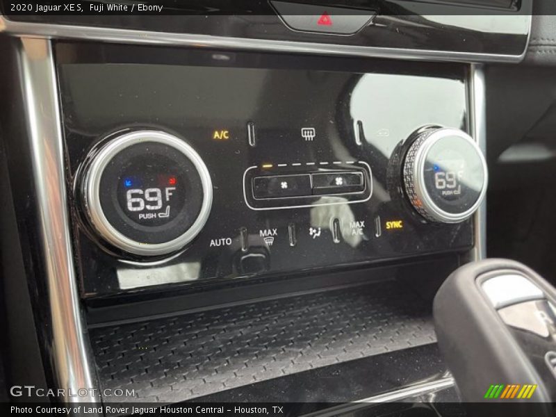 Fuji White / Ebony 2020 Jaguar XE S