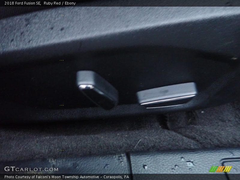 Ruby Red / Ebony 2018 Ford Fusion SE