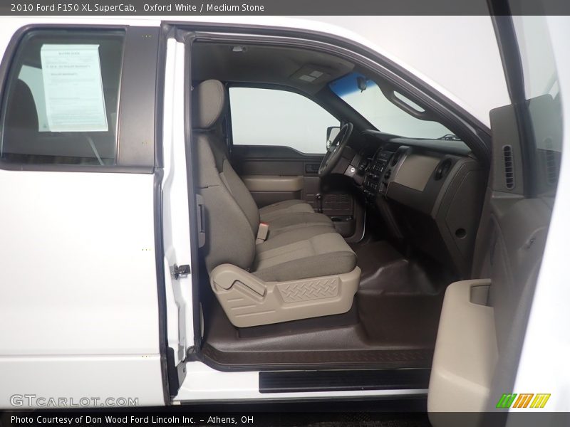 Oxford White / Medium Stone 2010 Ford F150 XL SuperCab