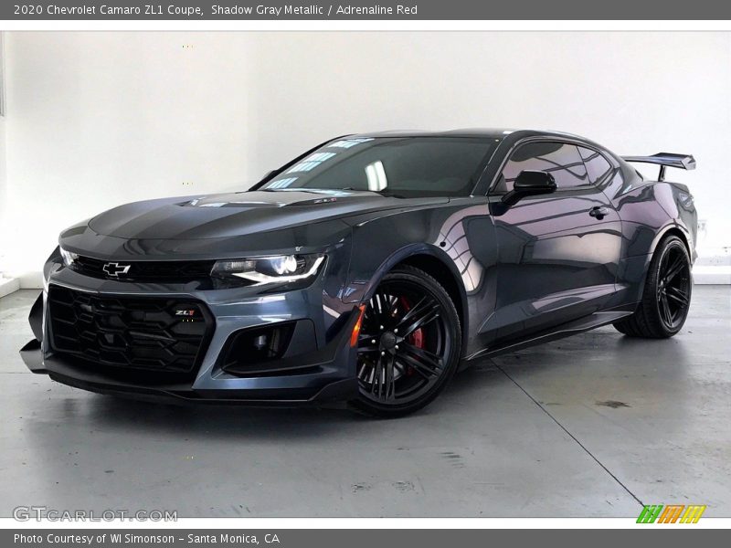 Front 3/4 View of 2020 Camaro ZL1 Coupe