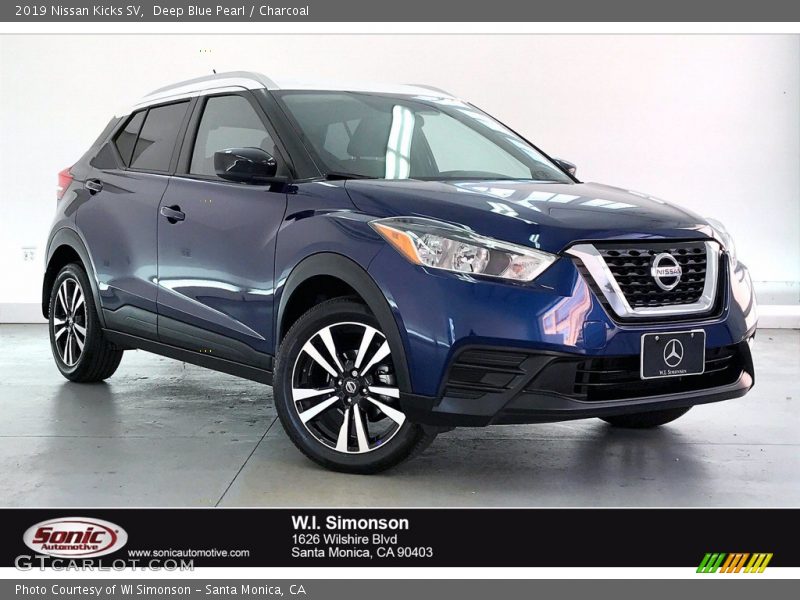 Deep Blue Pearl / Charcoal 2019 Nissan Kicks SV