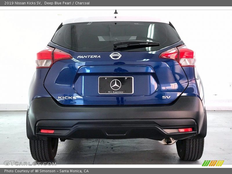Deep Blue Pearl / Charcoal 2019 Nissan Kicks SV
