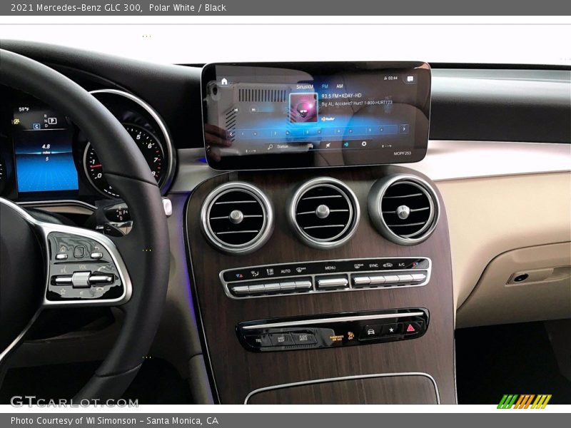 Polar White / Black 2021 Mercedes-Benz GLC 300