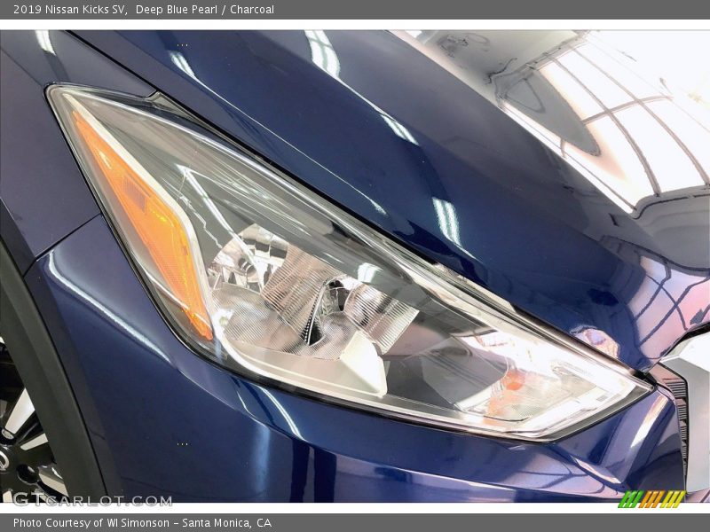 Deep Blue Pearl / Charcoal 2019 Nissan Kicks SV