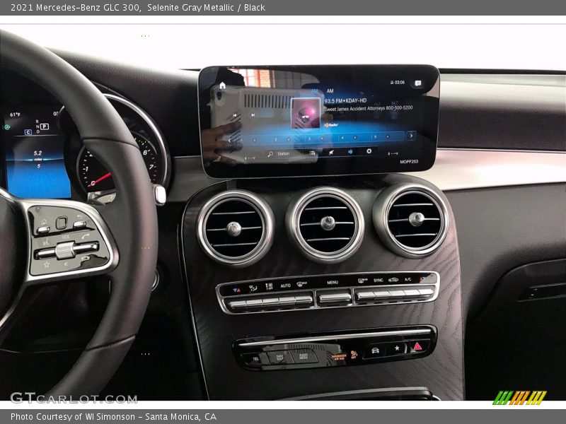 Selenite Gray Metallic / Black 2021 Mercedes-Benz GLC 300