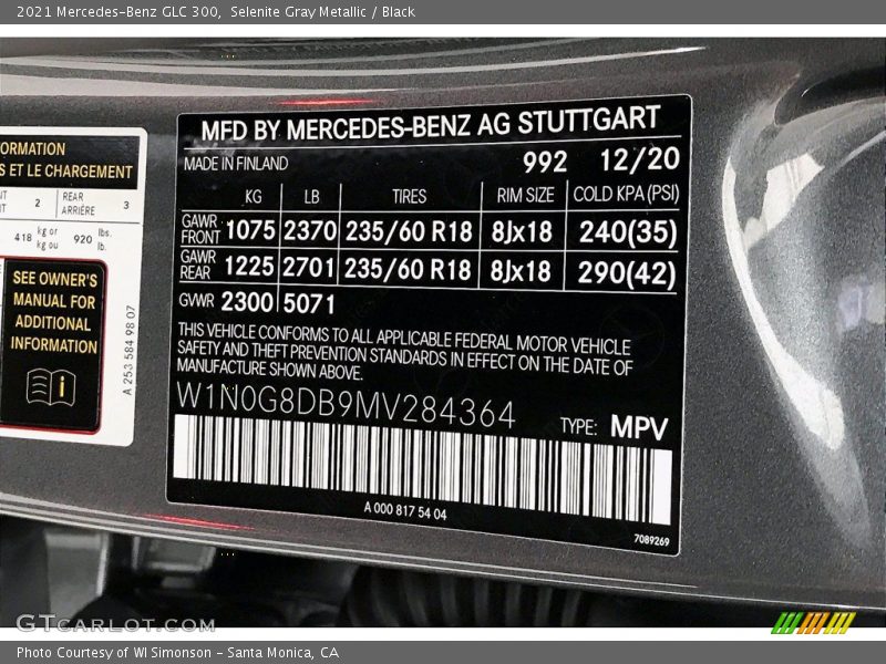 Selenite Gray Metallic / Black 2021 Mercedes-Benz GLC 300