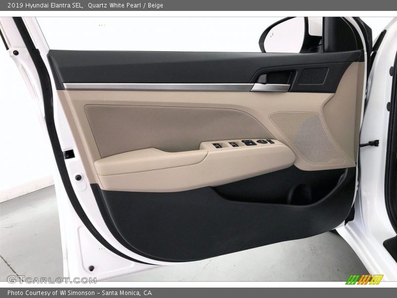 Quartz White Pearl / Beige 2019 Hyundai Elantra SEL