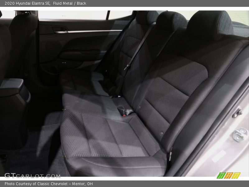 Fluid Metal / Black 2020 Hyundai Elantra SE