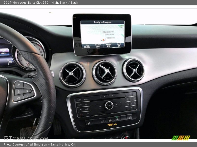 Night Black / Black 2017 Mercedes-Benz GLA 250