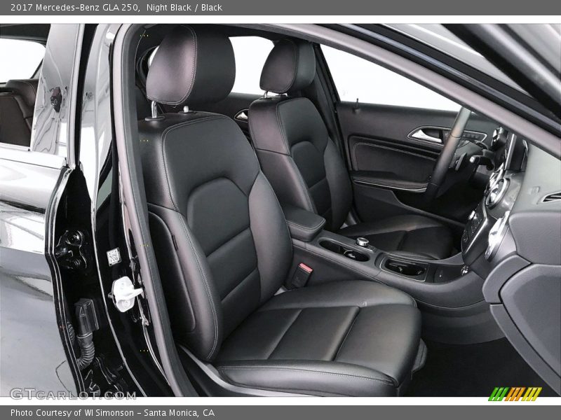 Night Black / Black 2017 Mercedes-Benz GLA 250