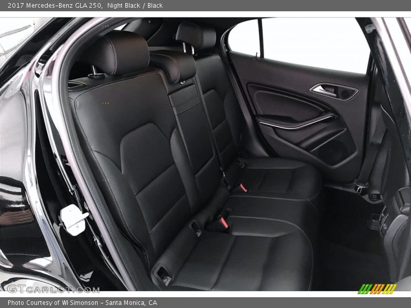Night Black / Black 2017 Mercedes-Benz GLA 250