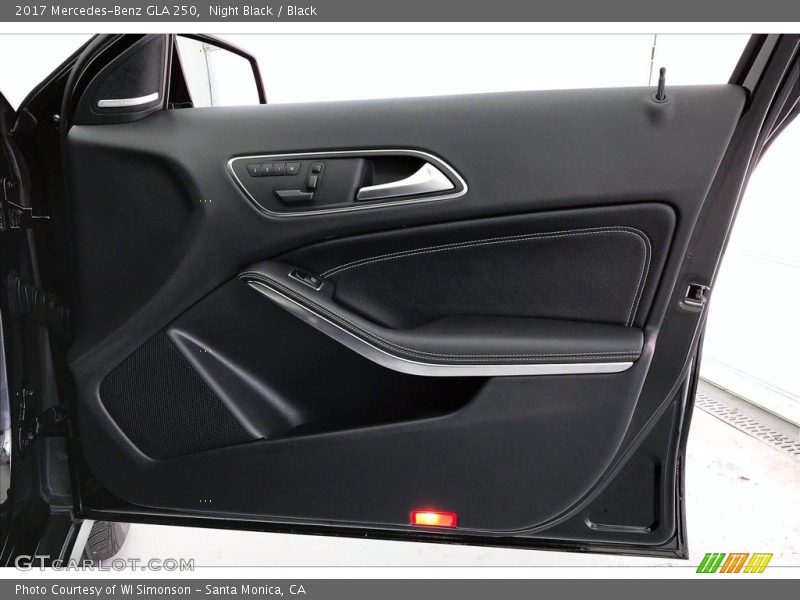 Night Black / Black 2017 Mercedes-Benz GLA 250