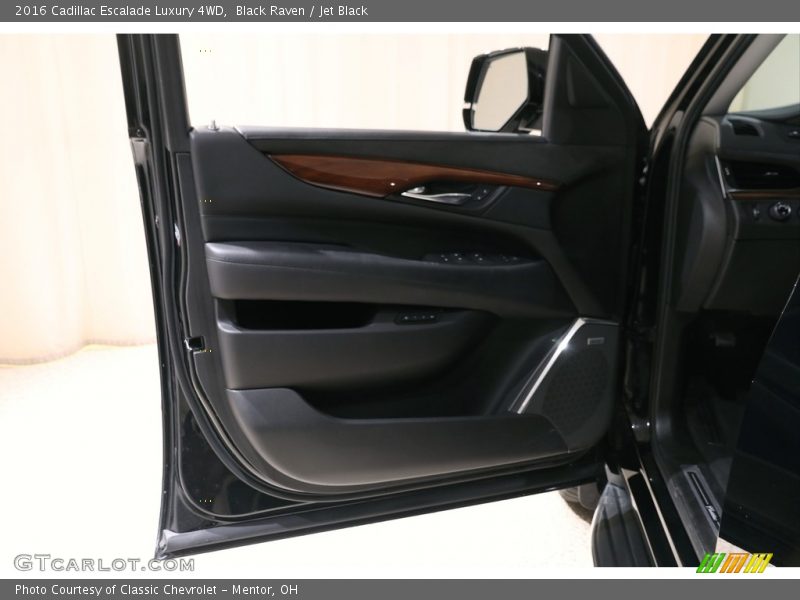Black Raven / Jet Black 2016 Cadillac Escalade Luxury 4WD