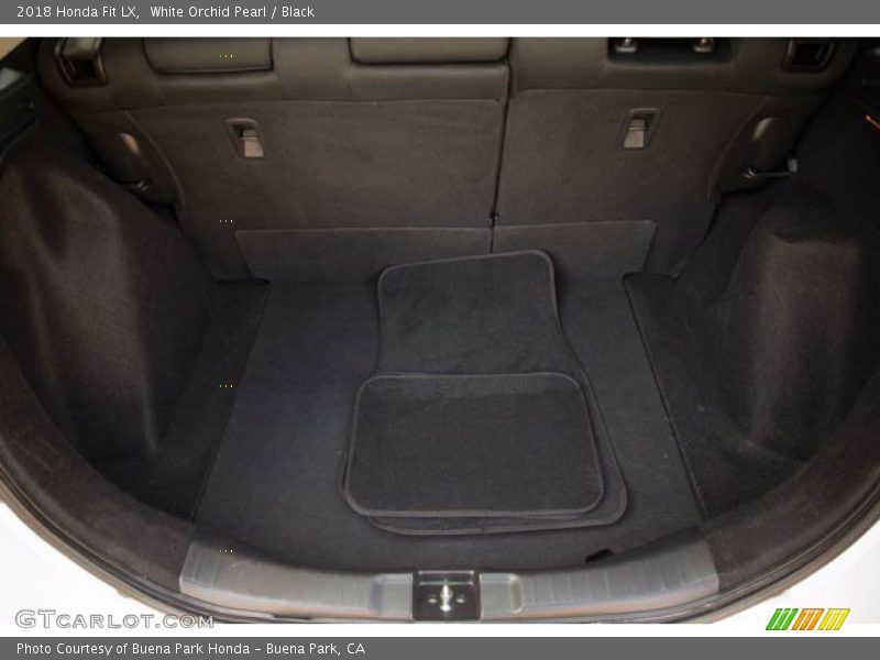 White Orchid Pearl / Black 2018 Honda Fit LX