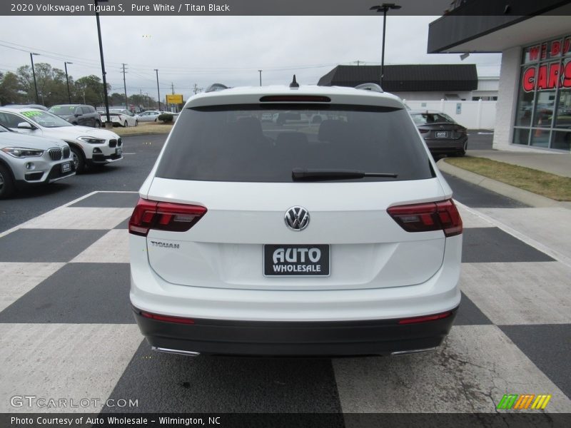 Pure White / Titan Black 2020 Volkswagen Tiguan S