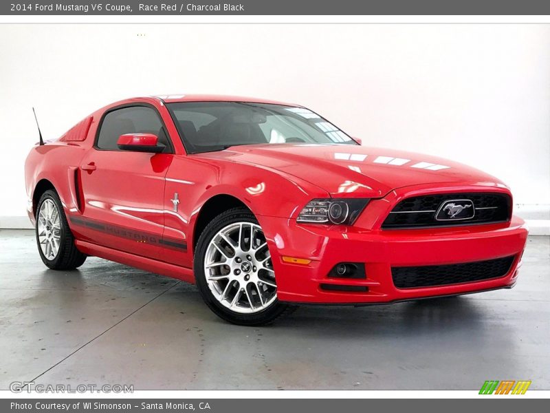 Front 3/4 View of 2014 Mustang V6 Coupe