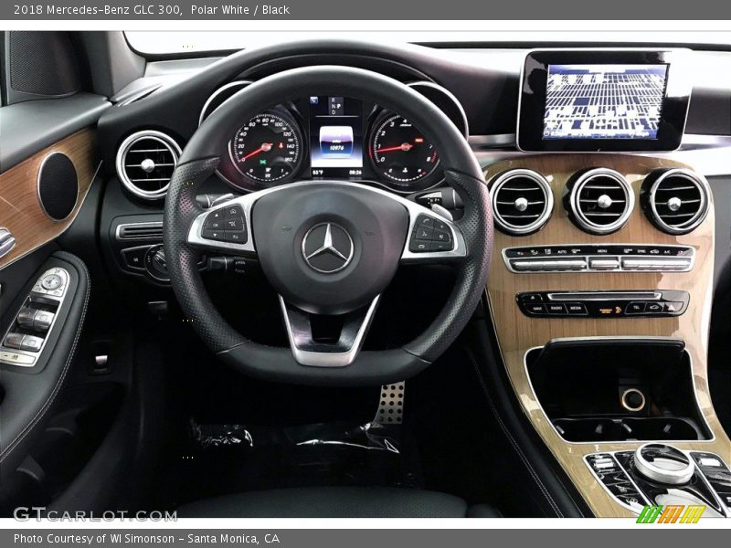 Polar White / Black 2018 Mercedes-Benz GLC 300