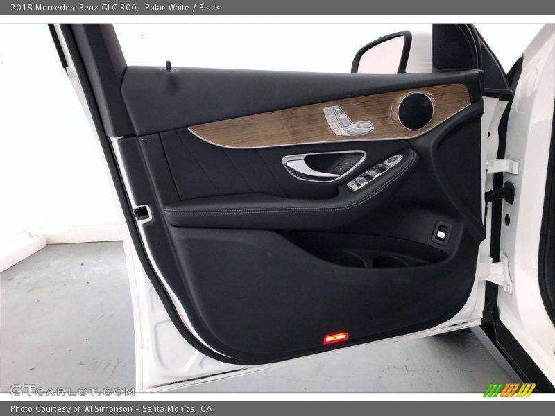 Polar White / Black 2018 Mercedes-Benz GLC 300