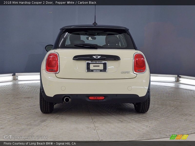 Pepper White / Carbon Black 2018 Mini Hardtop Cooper 2 Door