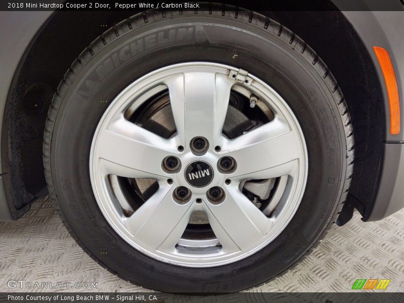 Pepper White / Carbon Black 2018 Mini Hardtop Cooper 2 Door