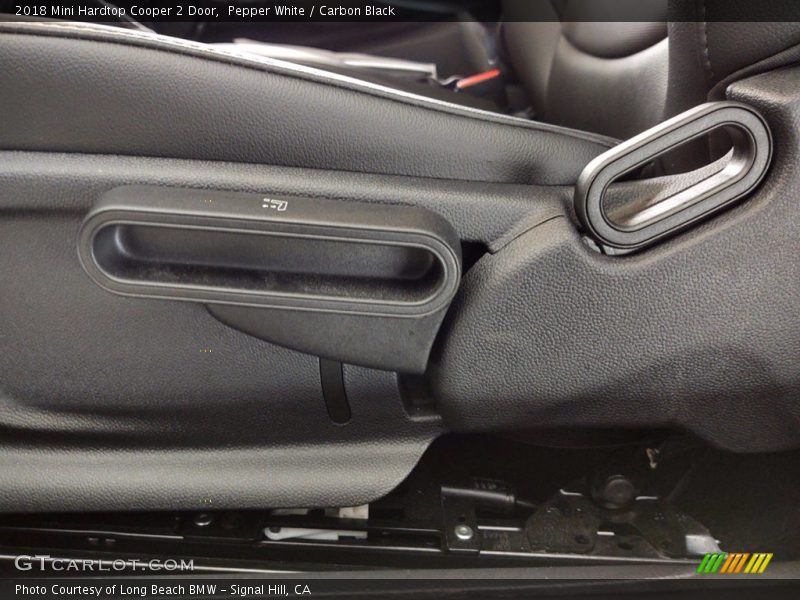 Pepper White / Carbon Black 2018 Mini Hardtop Cooper 2 Door