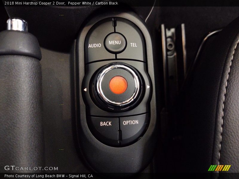 Pepper White / Carbon Black 2018 Mini Hardtop Cooper 2 Door
