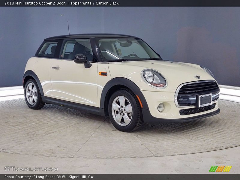 Pepper White / Carbon Black 2018 Mini Hardtop Cooper 2 Door